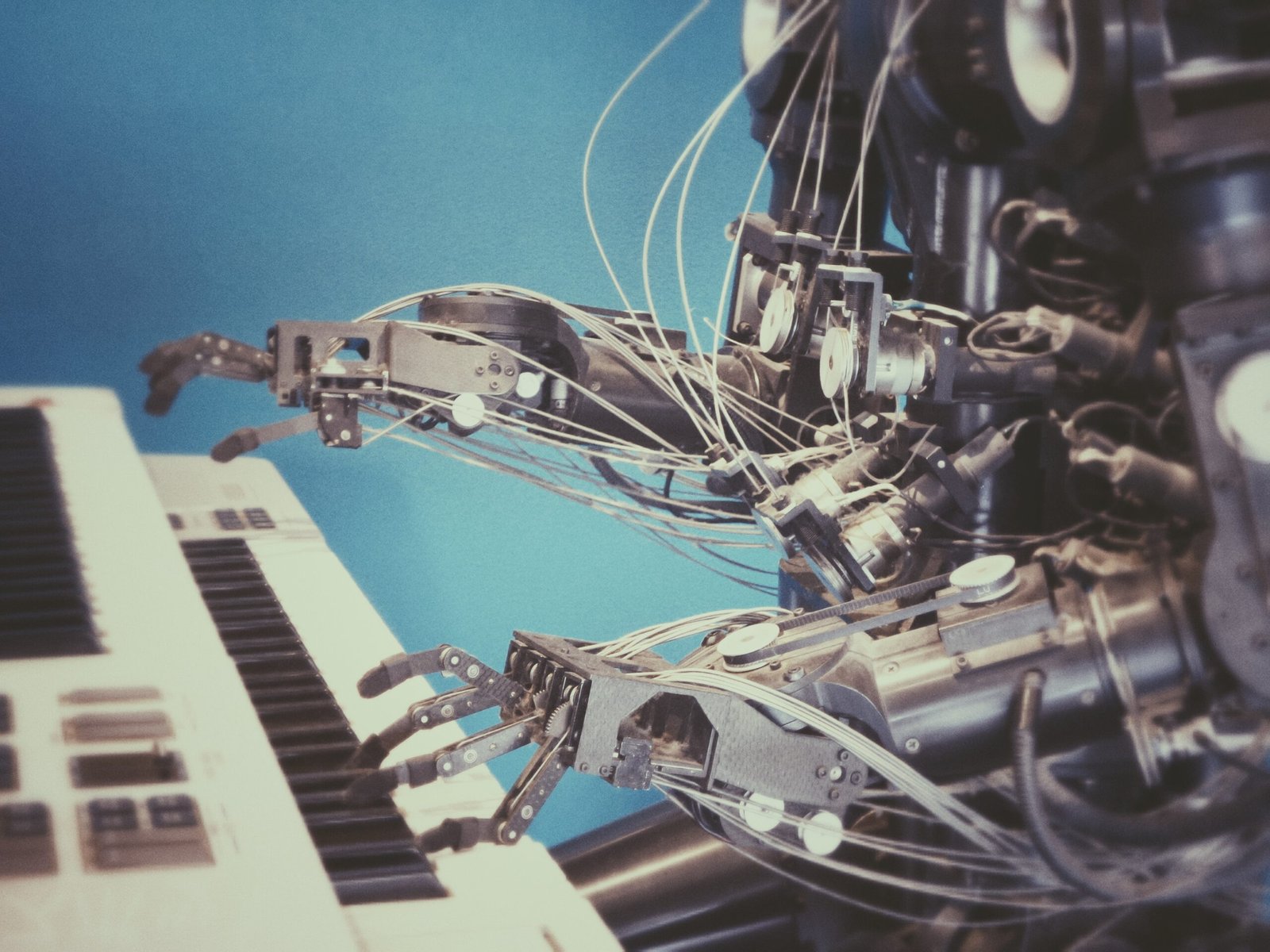 Enfrentando la Inteligencia Artificial como artistas